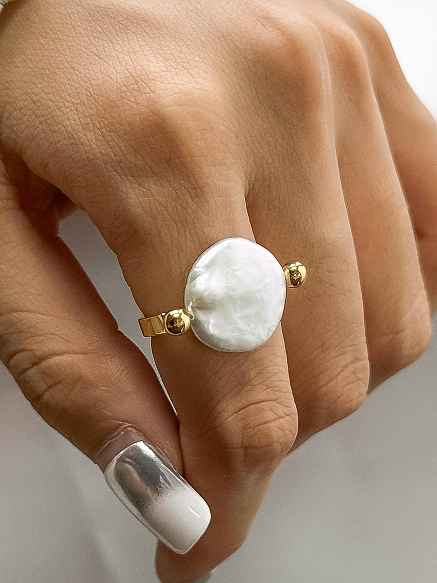 Déodat 18K Gold Non-Tarnish Baroque Pearl Ring: Yellow Gold