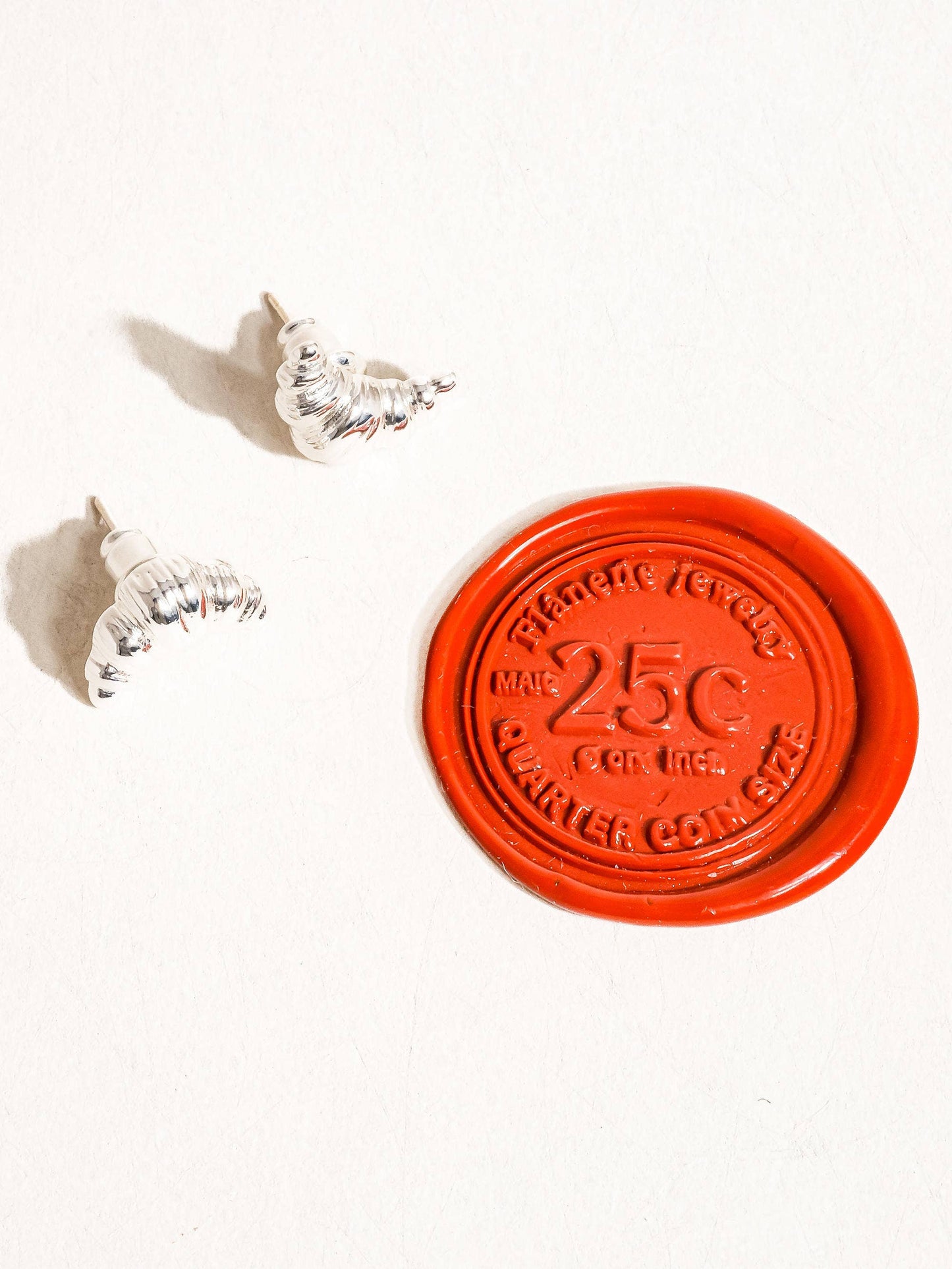 Gaëlle Petite Croissant Stud