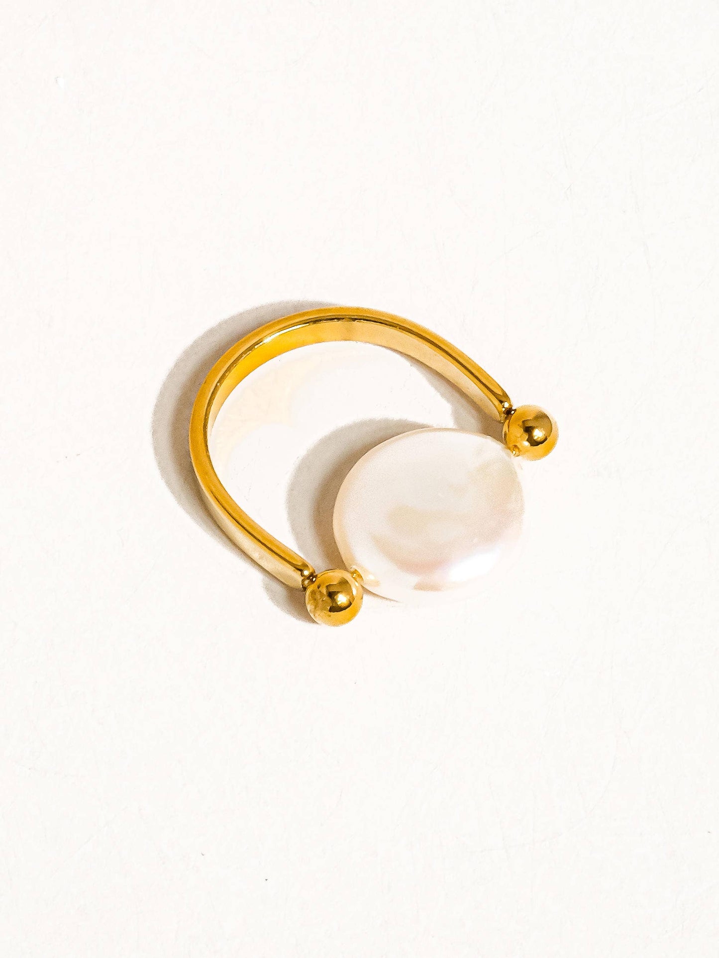 Déodat 18K Gold Non-Tarnish Baroque Pearl Ring: Yellow Gold