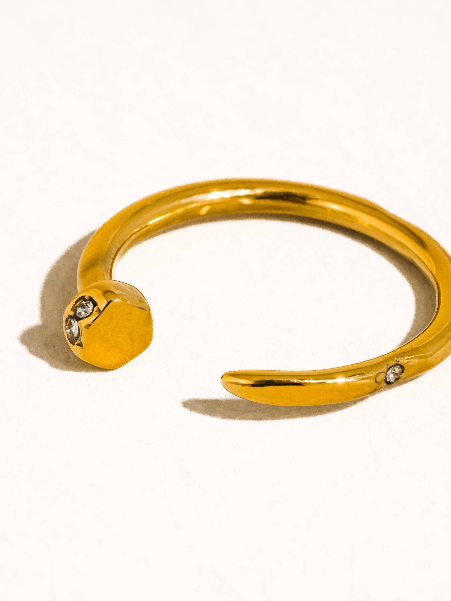Vexa Wrap Around Nail Ring:
