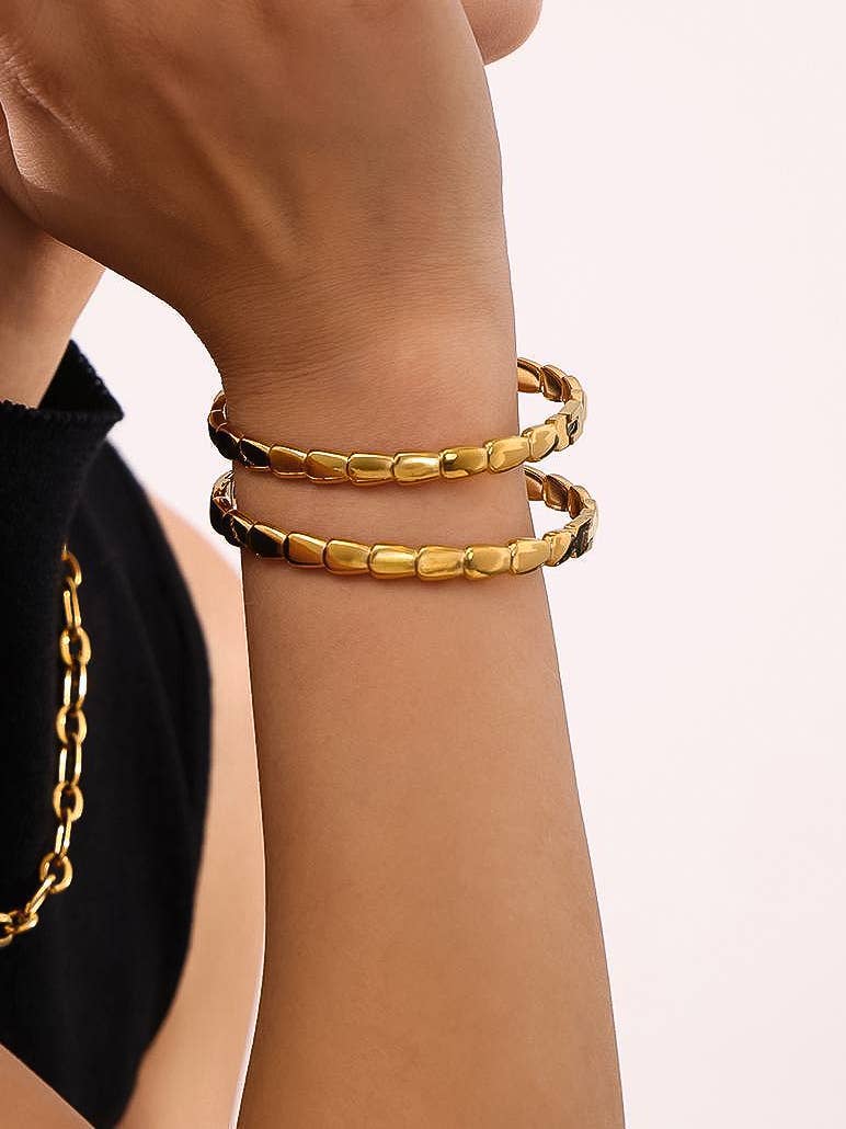 Thin Serpent Bangle: Yellow Gold