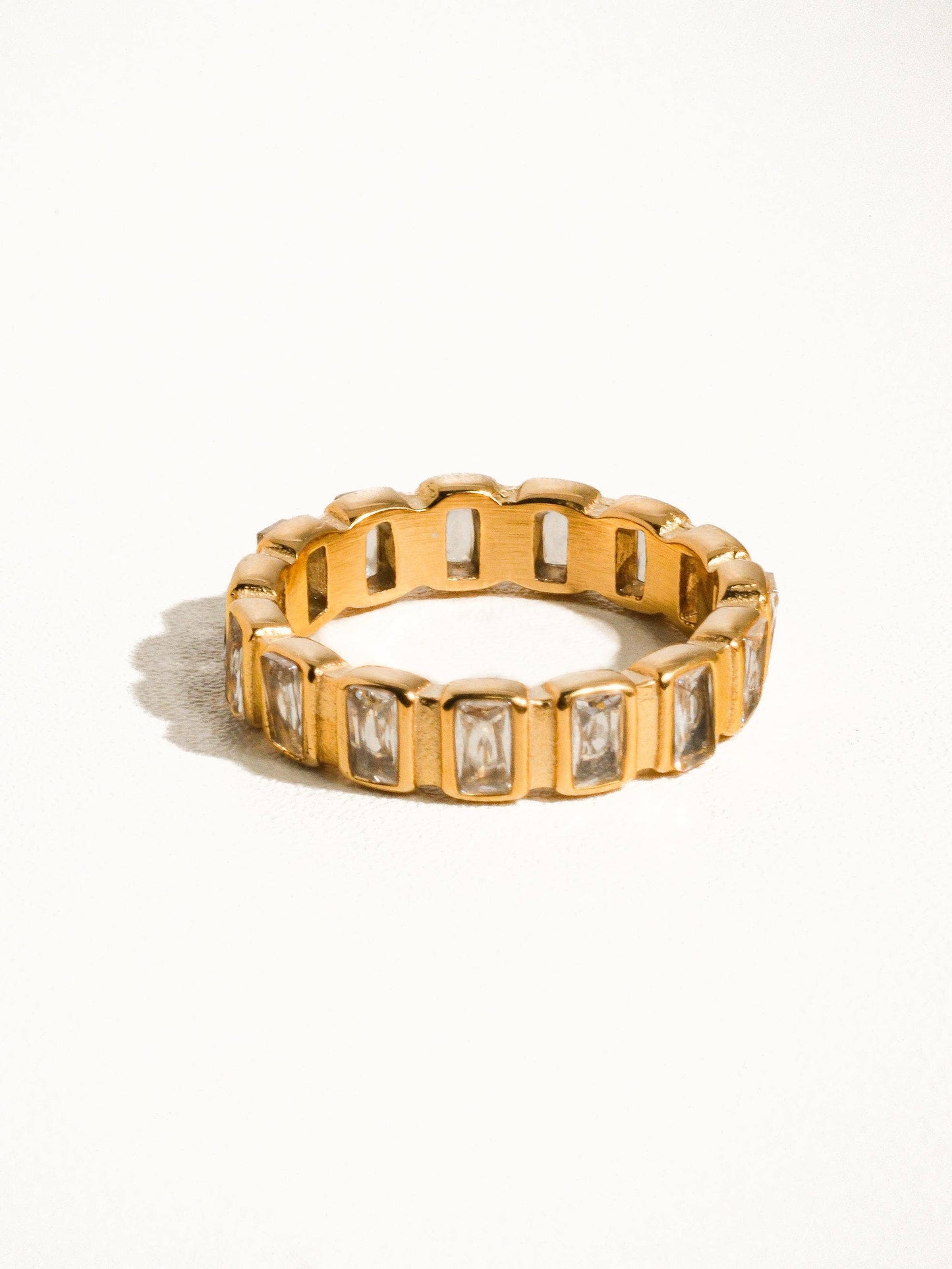 Sterling Gold Non-Tarnish Gold Rhinestone Ring: Yellow Gold